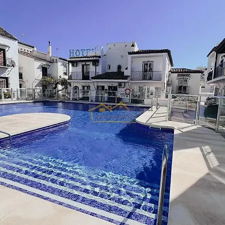 Charming Townhouse For Holiday In Nueva *