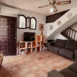 Сasa de vacaciones Charming Townhouse For Holiday In Nueva Nerja