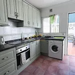 Сasa de vacaciones Charming Townhouse For Holiday In Nueva Nerja